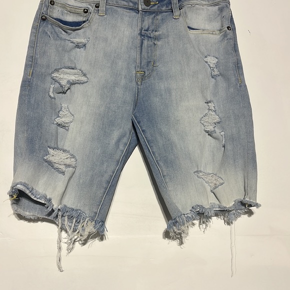 American Eagle Men’s Extreme Flex 4 Lightwash Distressed Denim Shorts Size 30 - Picture 6 of 12